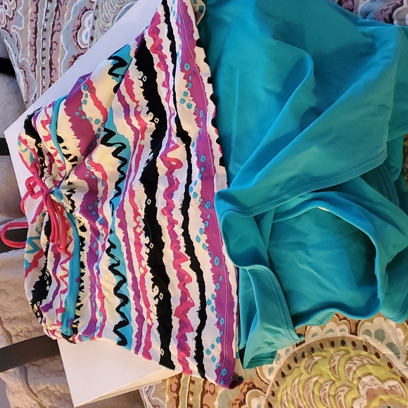 2pc Swimsuit - Picture 5 of 6